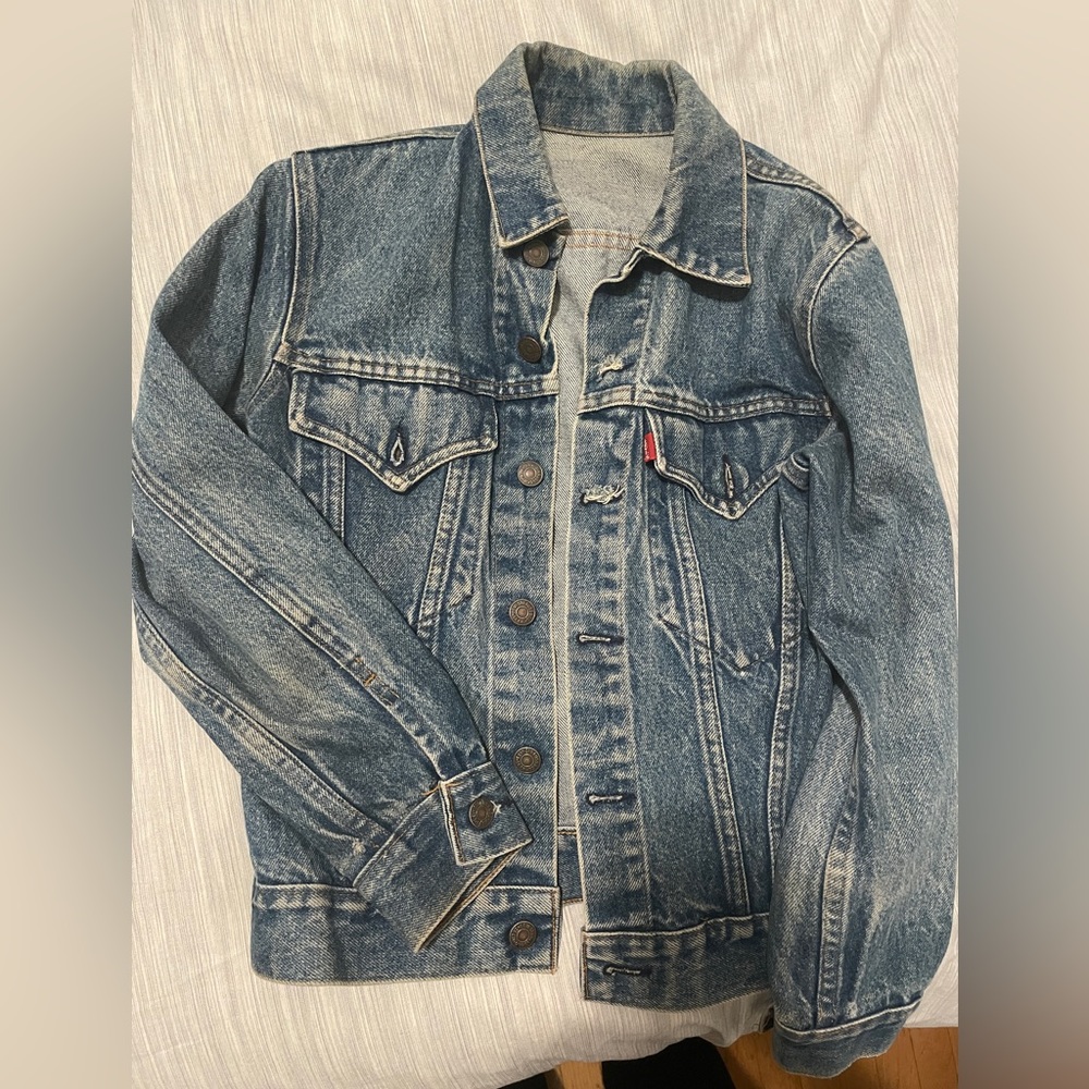 Vintage Levi’s Jean Jacket fits SZ XS-S
